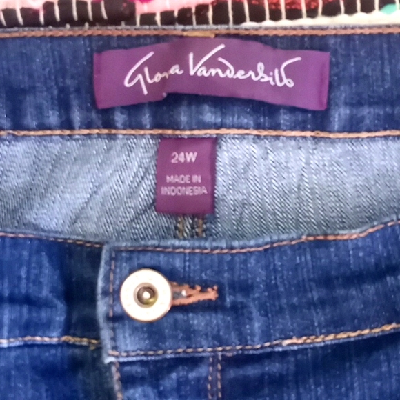 Gloria Vanderbilt  Blue  Denim Amanda Skimmer Short-#1689+ - Picture 4 of 12